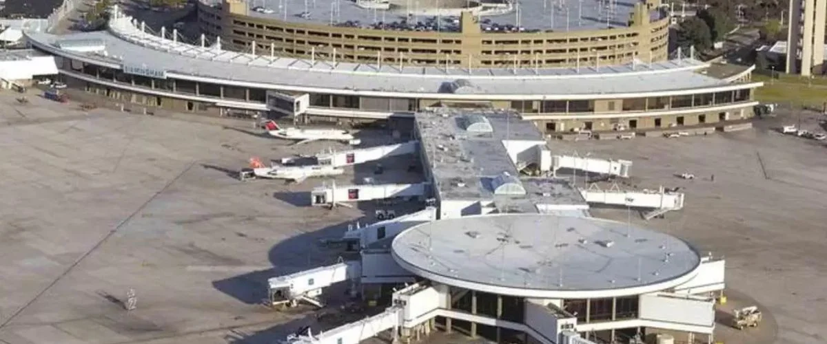 Air Wisconsin Airline BHM Terminal
