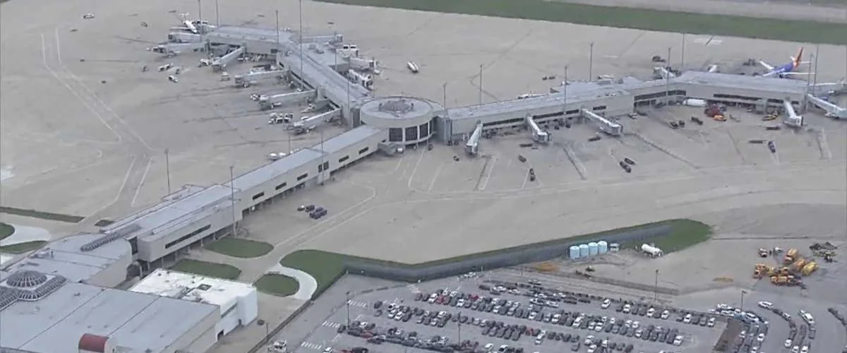 Air Wisconsin Airline SDF Terminal