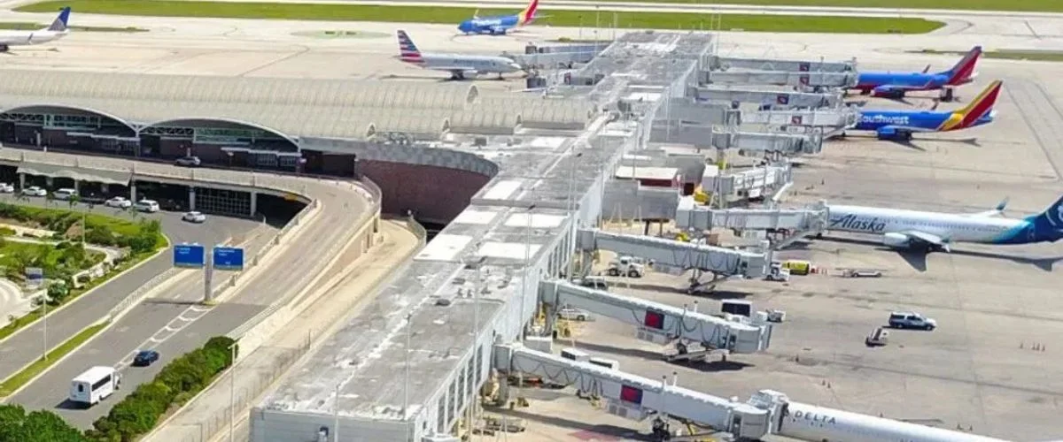 Breeze Airways SAT Terminal – San Antonio International Airport