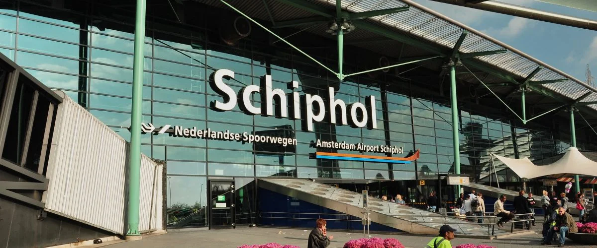 United Airlines AMS Terminal