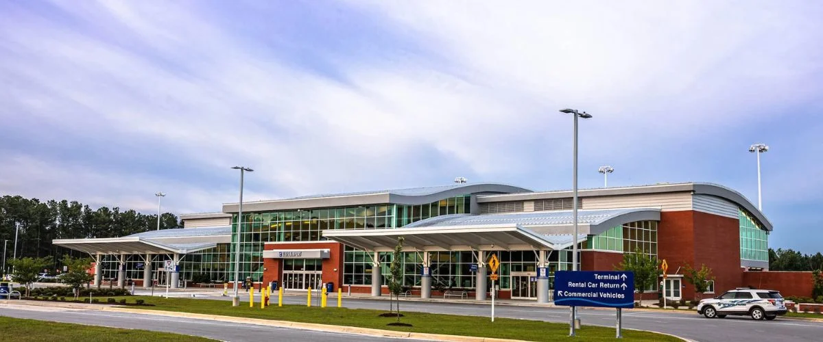 United Airlines OAJ Terminal