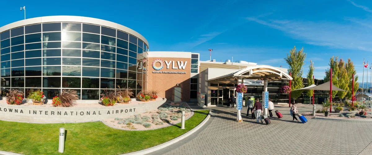 United Airlines YLW Terminal